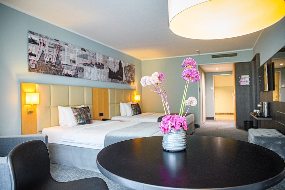 holiday inn luebeck by ihg