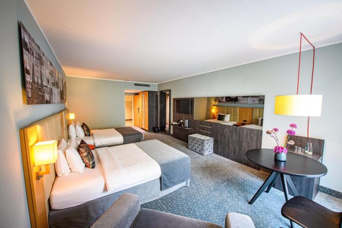 holiday inn luebeck by ihg