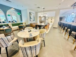 delta hotels by marriott colonial heights