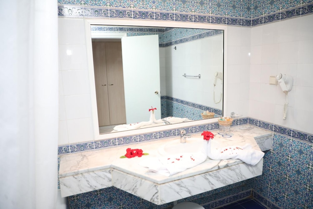 hotel royal jinene