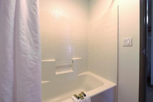 siletz bay beachfront hotel by oyo lincoln city
