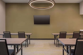 home2 suites by hilton ankeny