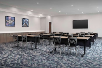 home2 suites by hilton athens i 65