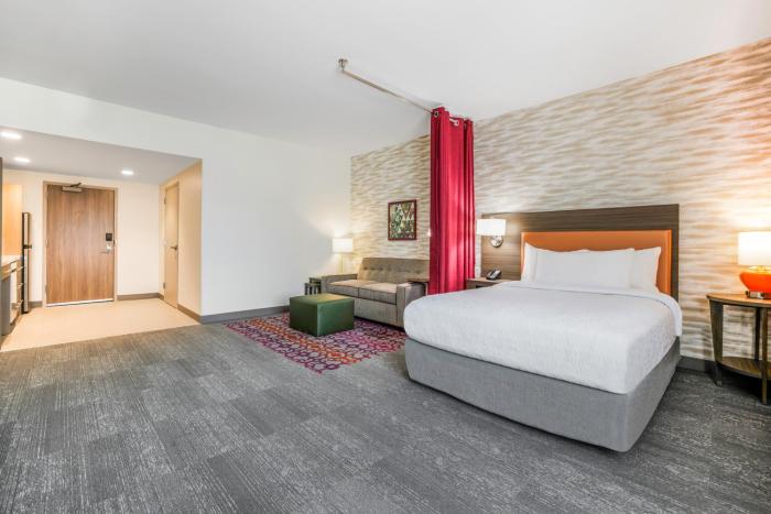 home2 suites hilton aurora medical center