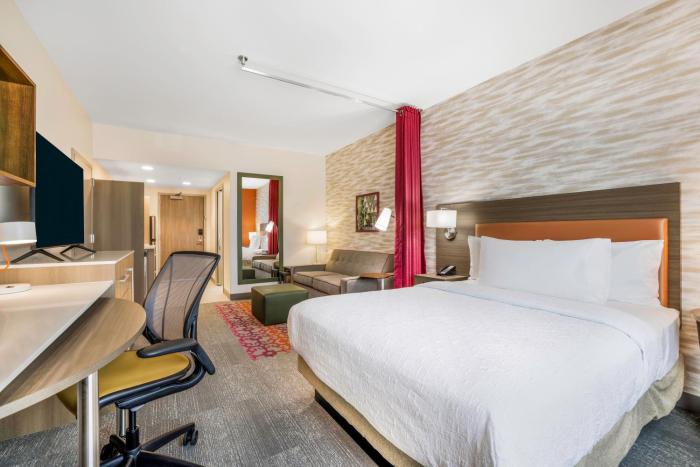 home2 suites hilton aurora medical center