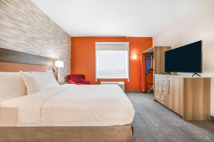 home2 suites hilton aurora medical center