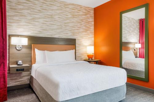 home2 suites hilton aurora medical center