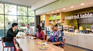 Home2 Suites By Hilton Charlotte Airport Lake Pointe,2223 Cascade Pointe Blvd., Charlotte,3 star