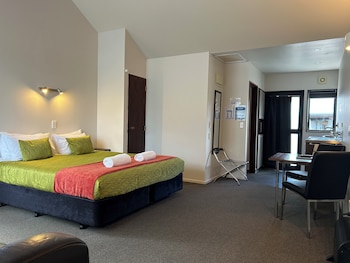 alpine glacier motel