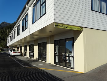 alpine glacier motel