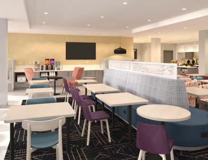 home2 suites by hilton del rio