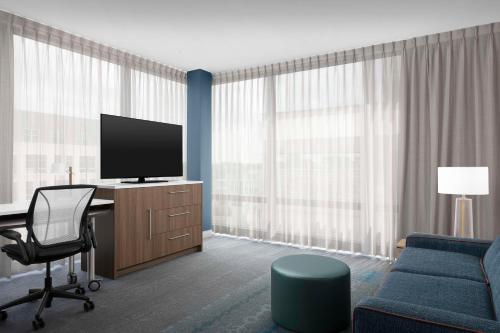 home2 suites by hilton falls church