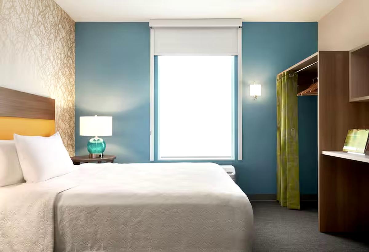 home2 suites by hilton hendersonville