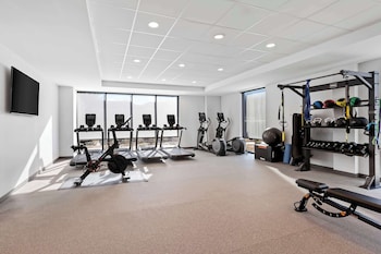 home2 suites by hilton hendersonville