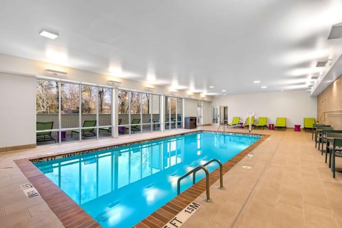 home2 suites by hilton hendersonville