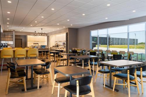 home2 suites by hilton kearney