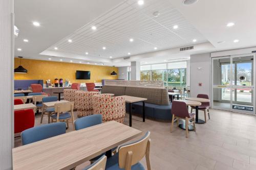 home2 suites by hilton lake jackson