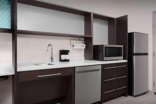 home2 suites by hilton laredo north