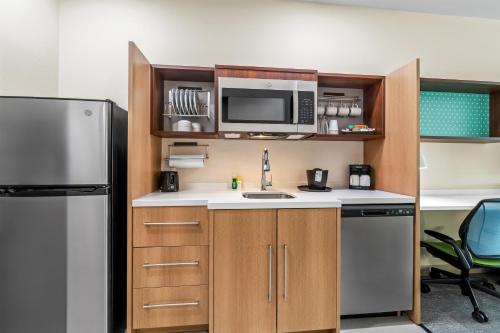 home2 suites by hilton marion