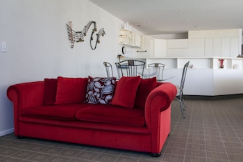 oceanside resort and twin towers