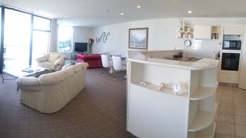 oceanside resort and twin towers