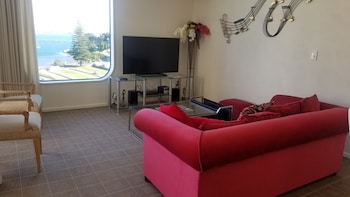 oceanside resort and twin towers