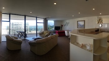 oceanside resort and twin towers