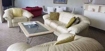 oceanside resort and twin towers