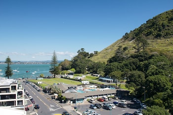 oceanside resort and twin towers