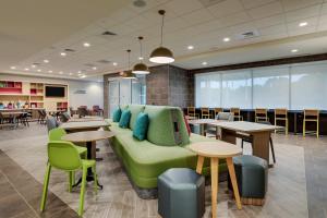 home2 suites by hilton sanford