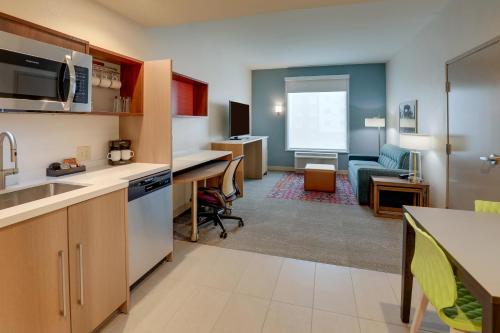 home2 suites by hilton sanford