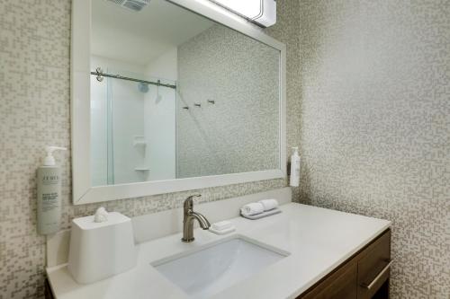 home2 suites by hilton sanford