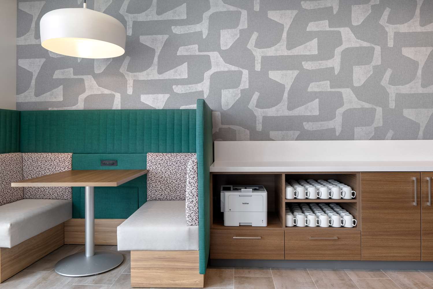 home2 suites by hilton sheboygan