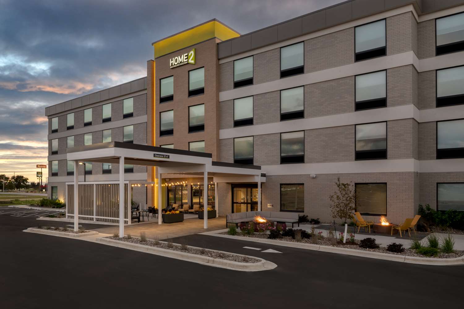 home2 suites by hilton sheboygan