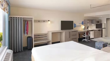 home2 suites by hilton traverse city mi
