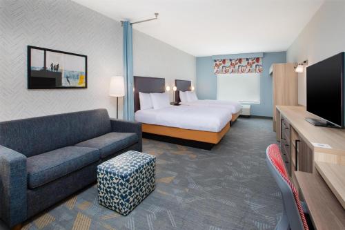 home2 suites by hilton traverse city