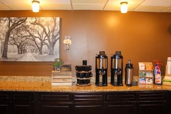 Home Inn Woods Hotel,,2.5 star