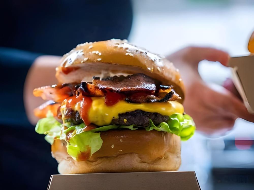 royal hotel springwood