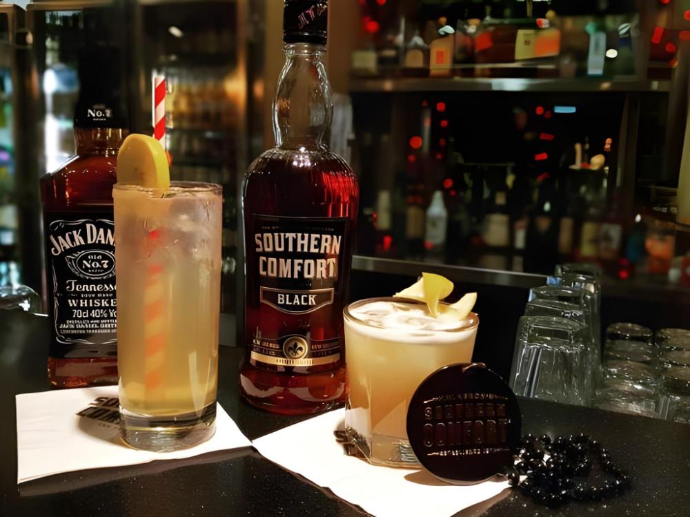 royal hotel springwood