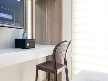 homey and well design studio transpark juanda bekasi timur apartment