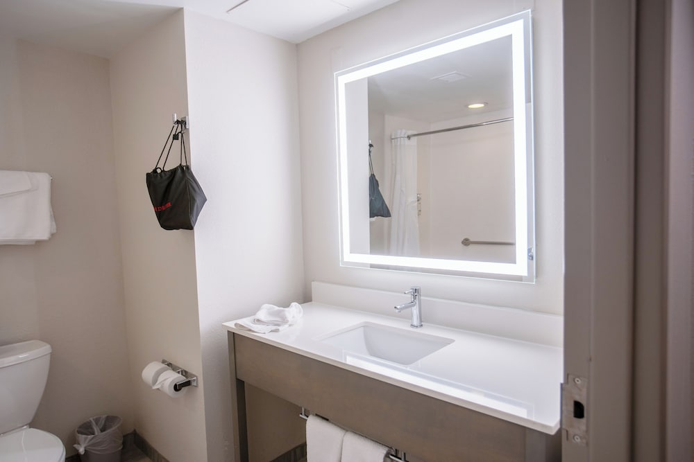 holiday inn express pembroke by ihg