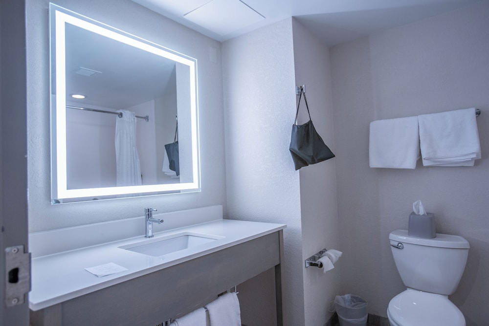 holiday inn express pembroke by ihg