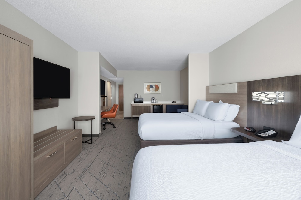 holiday inn express pembroke by ihg