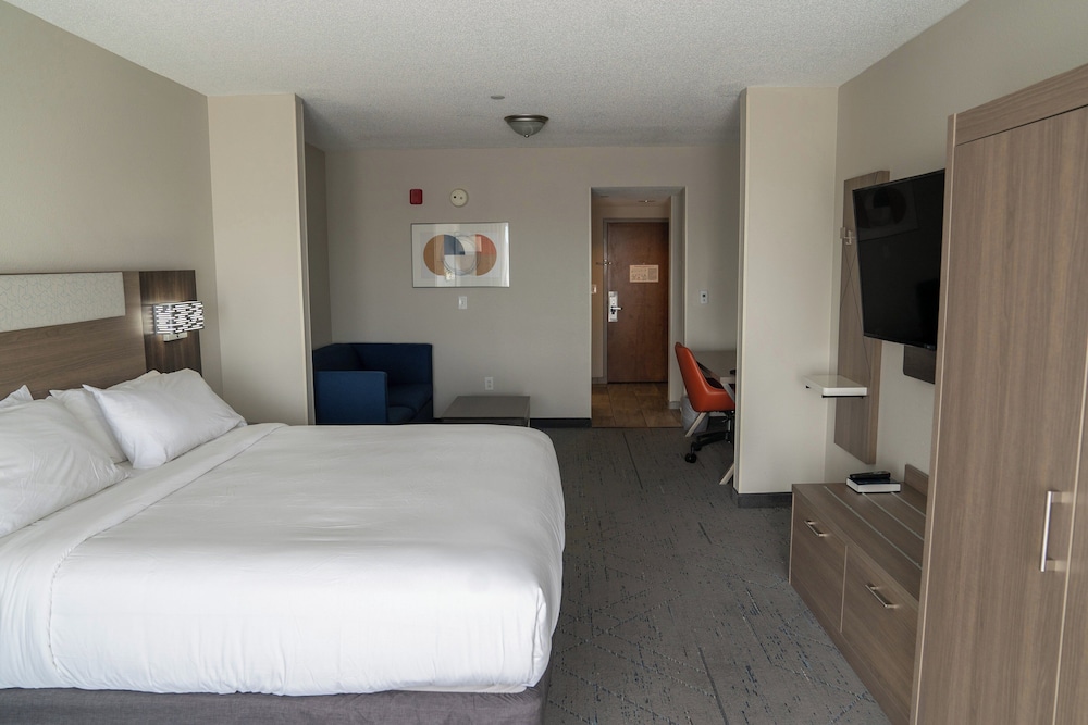 holiday inn express pembroke by ihg