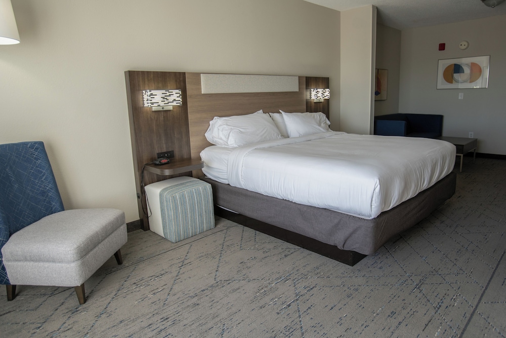 holiday inn express pembroke by ihg