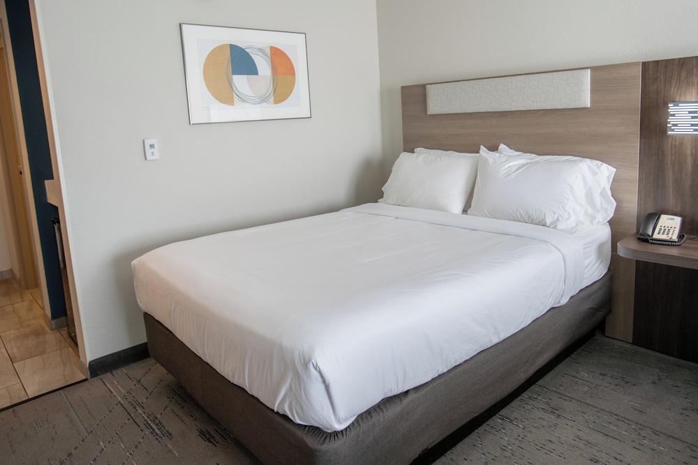 holiday inn express pembroke by ihg