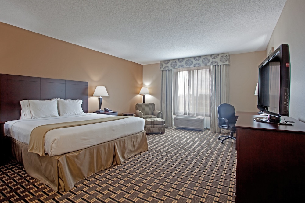 holiday inn express pembroke by ihg