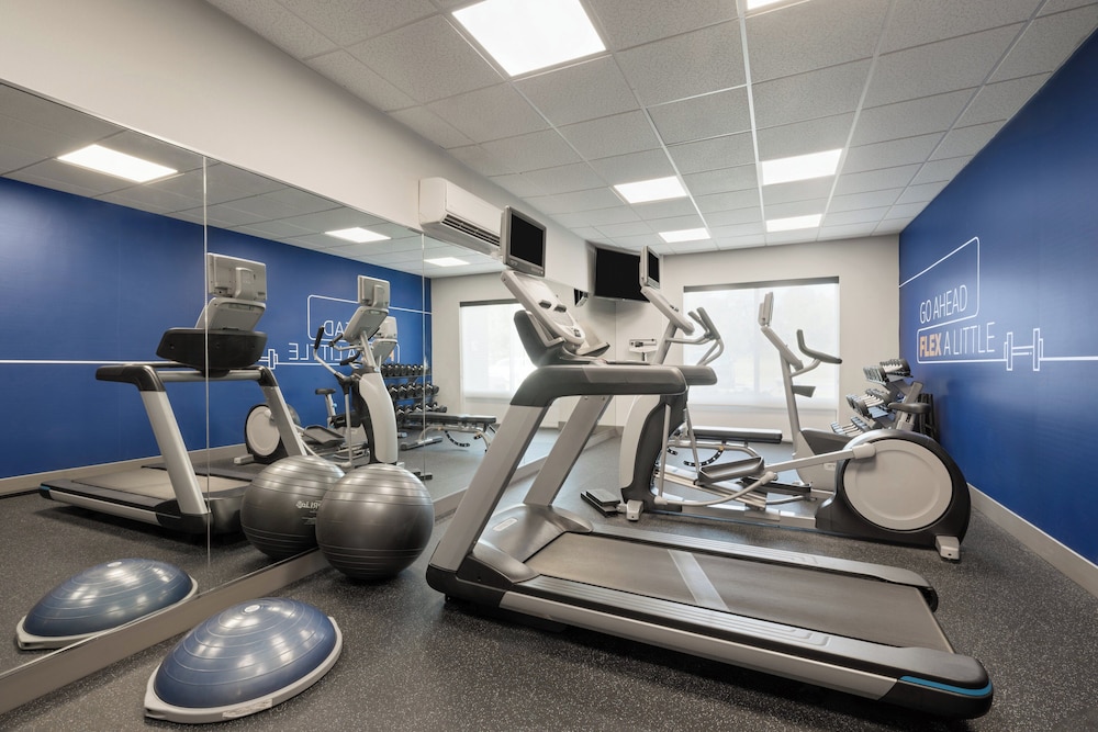 holiday inn express pembroke by ihg
