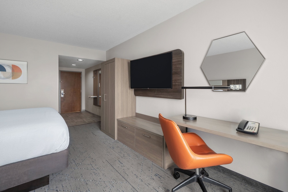 holiday inn express pembroke by ihg