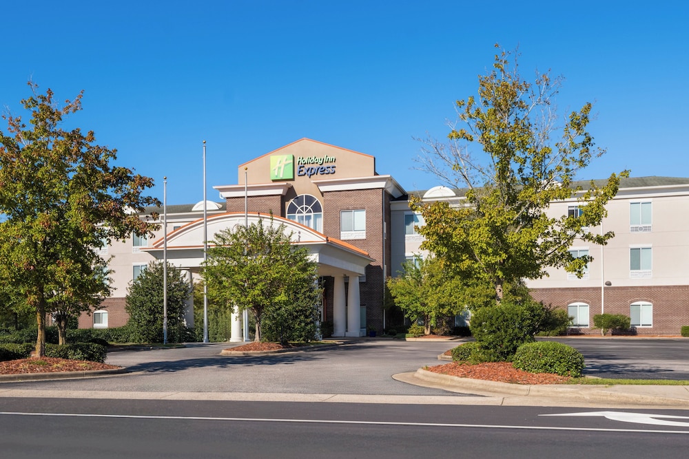holiday inn express pembroke by ihg